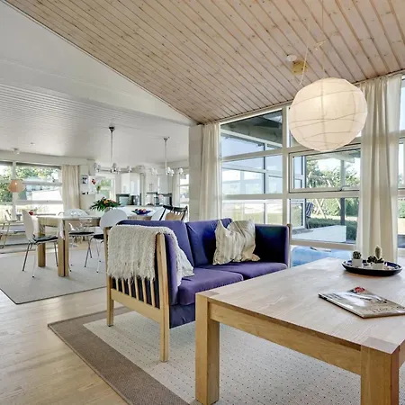 Сasa de vacaciones Evald - 200m From The Sea By Interhome